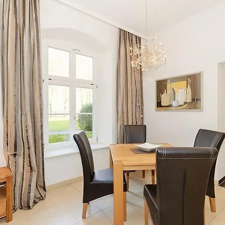 Jagdschloss Zu 9 * Hohen Niendorf